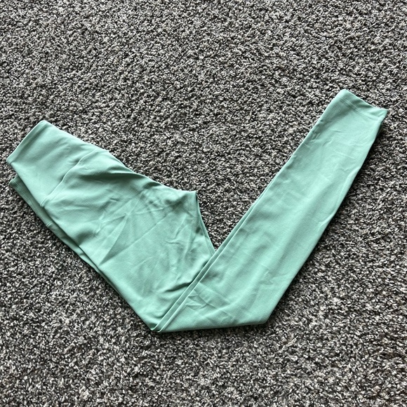 Gymshark Mint Green Leggings/Track Pants – Women's XS – Lightweight & Breathable - Picture 2 of 6